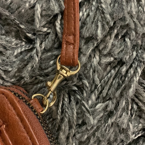 Never worn wallet on strap, - Picture 2 of 7